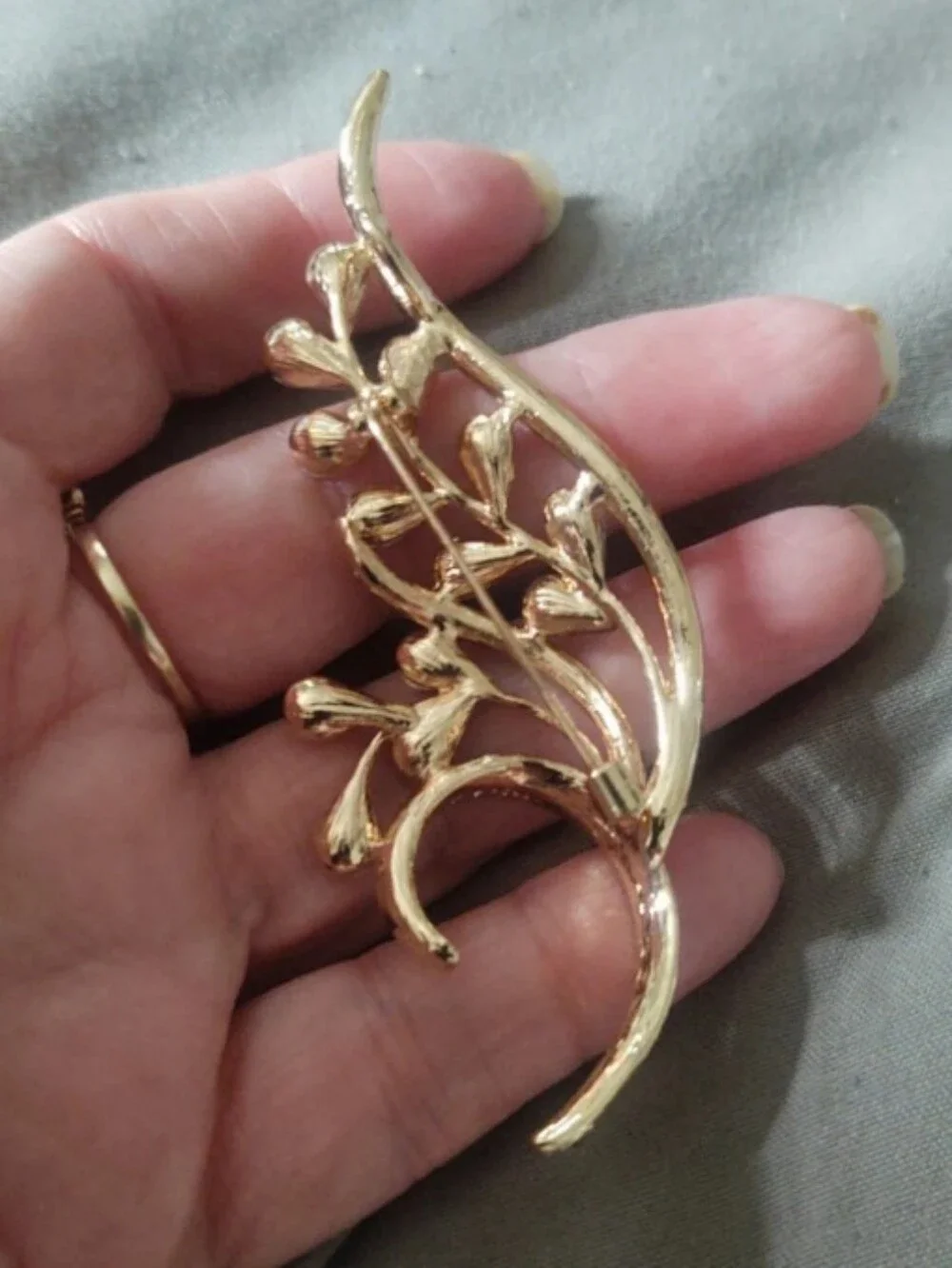 Champagne Rhinestone Leaf Brooch